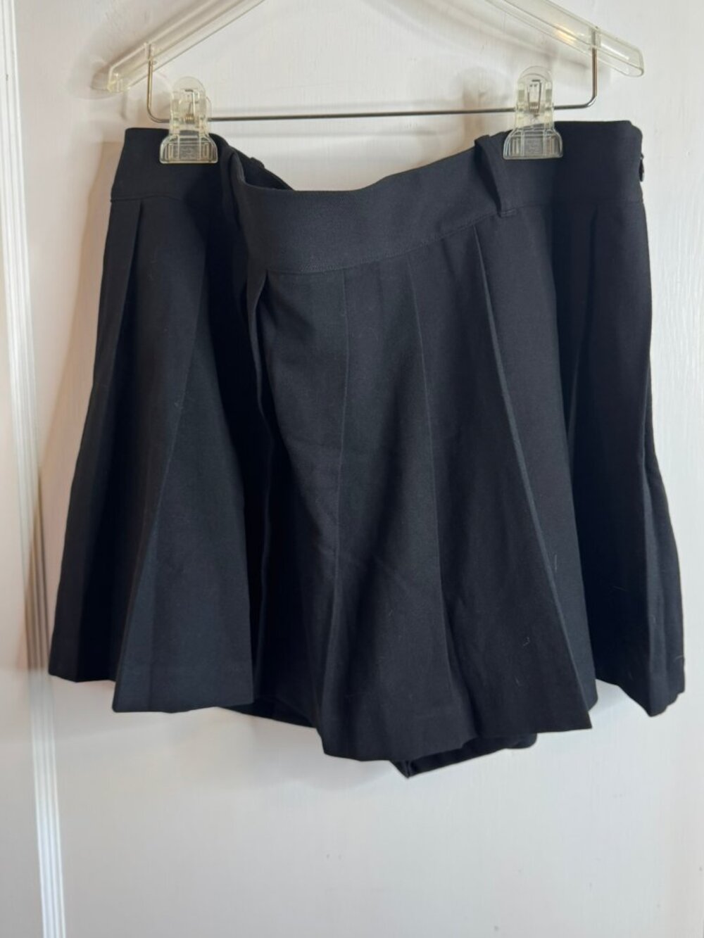 Gap Black Pleated Mini Skort sz XL NWT